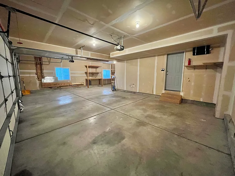 2410 E View Dr — Photo 39
