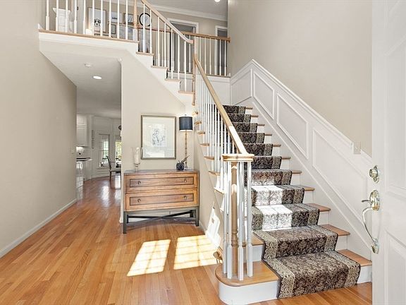 3rd image of 7 Dry Pond Rd