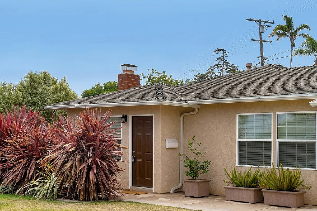 Single Level Family House — Photo 3