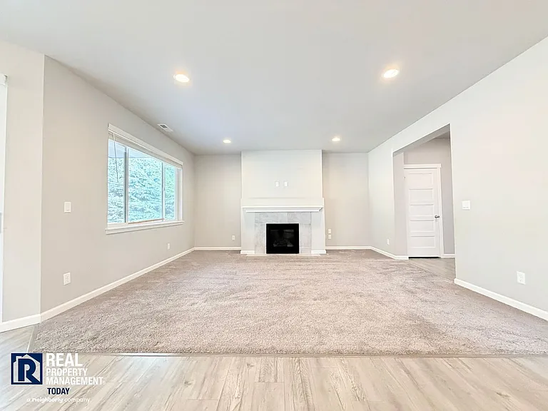 909 161st Street Ct E — Photo 9
