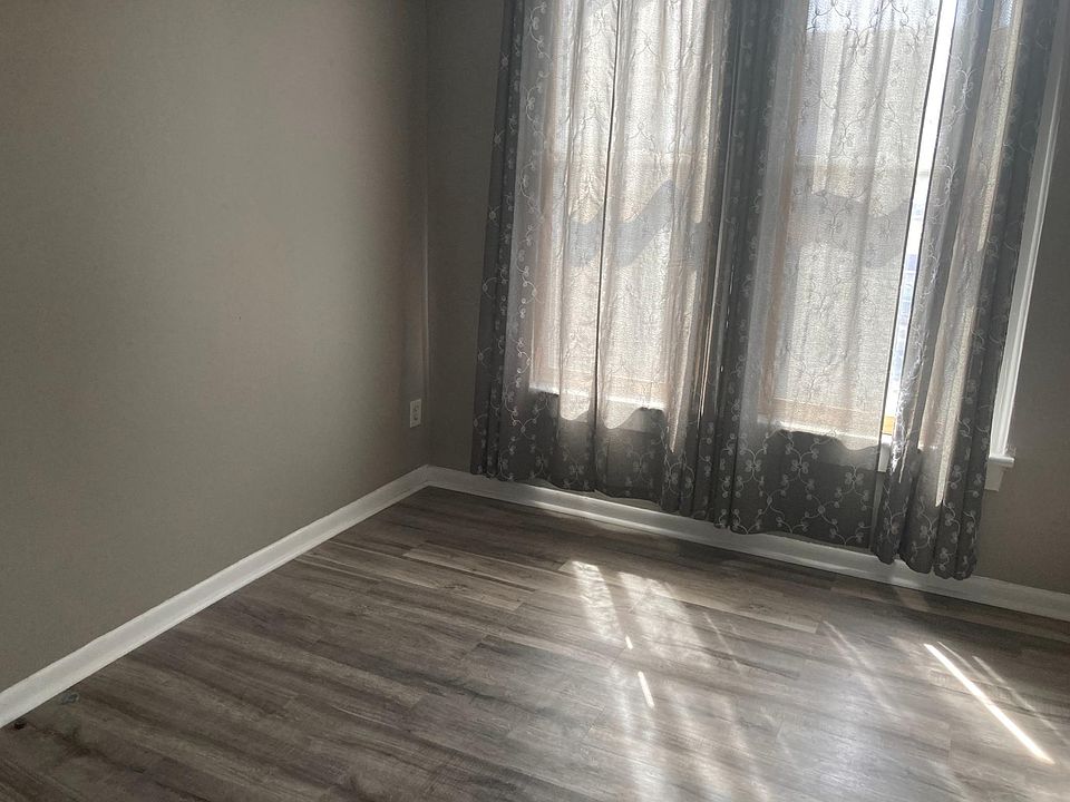 2nd image of 48 N Huron St APT 3