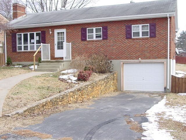1st image of 1921 Garstland Dr NW