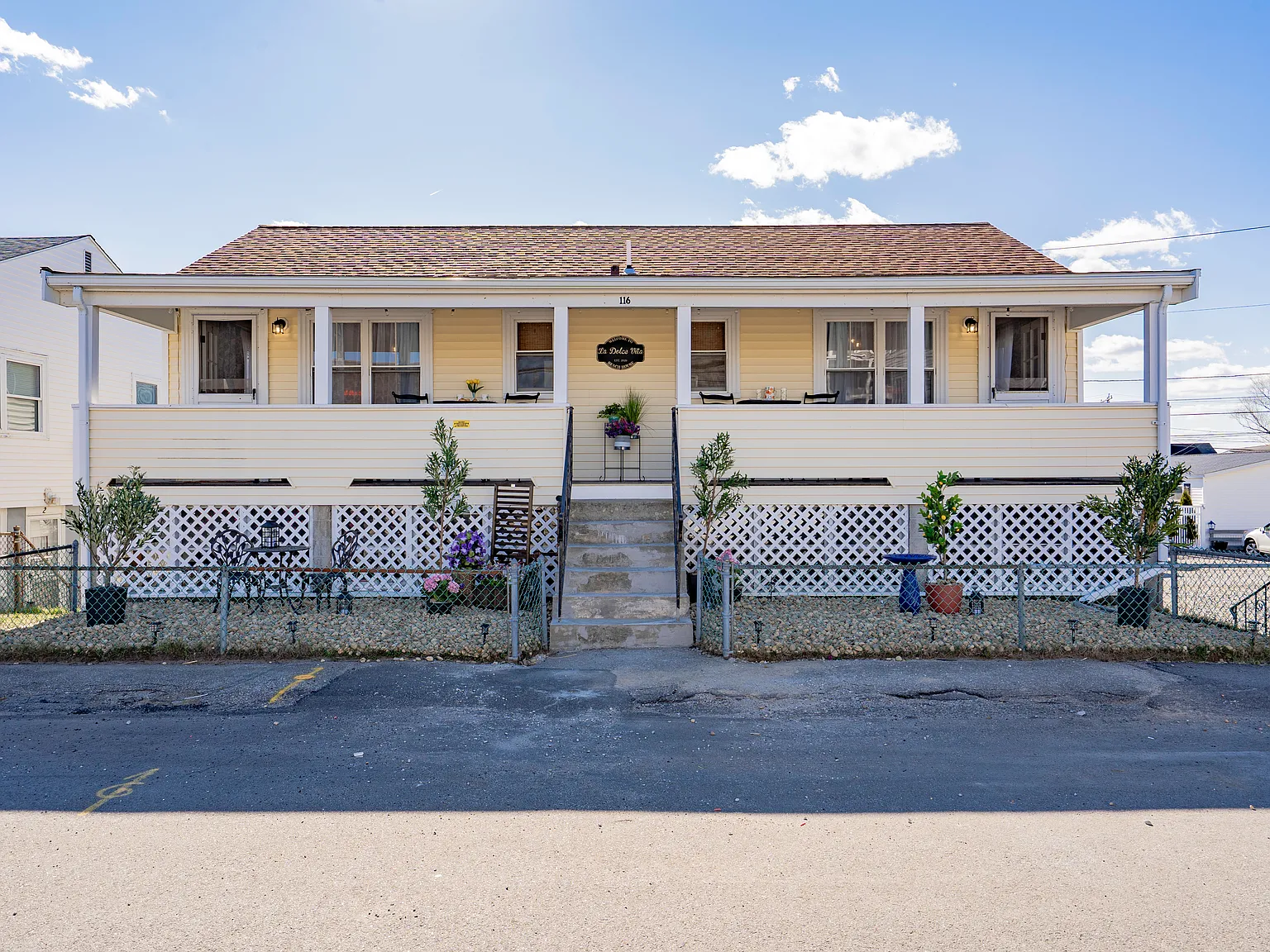 116 Railroad Ave — Photo 2