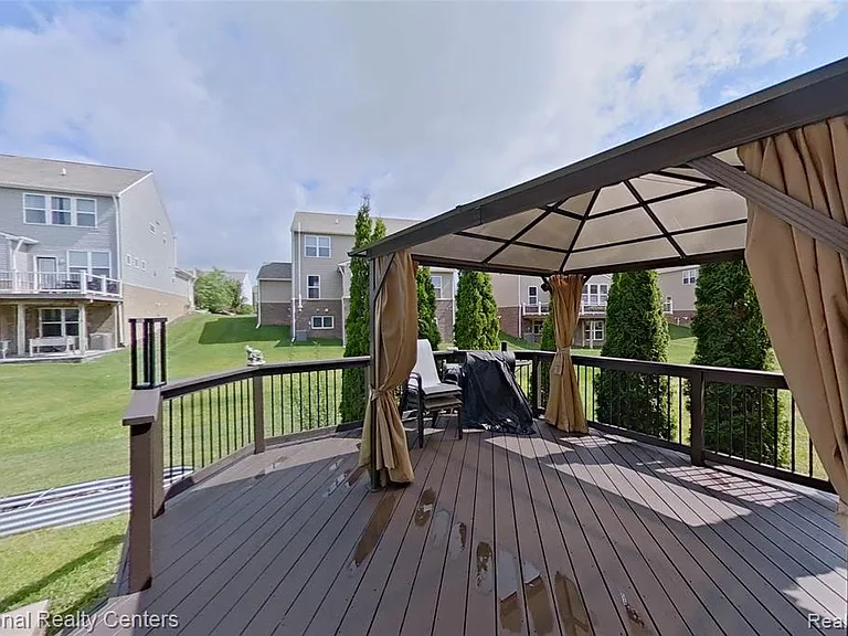 58180 Jonagold Ln — Photo 60
