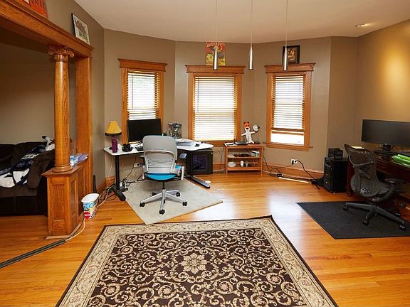 3rd image of 243 Circle Ave