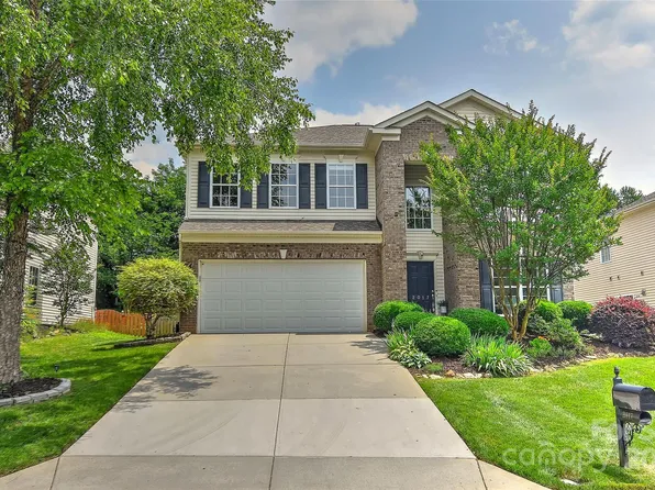 2017 Bridleside Dr, Indian Trail, NC 28079