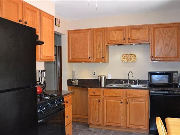 2nd image of 1255 Carolann Ln