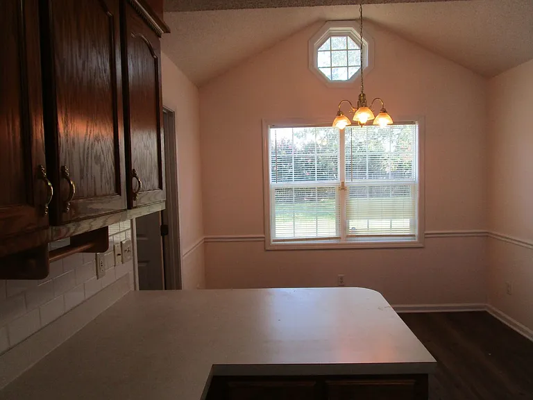 2555 Nicholson Dr — Photo 7