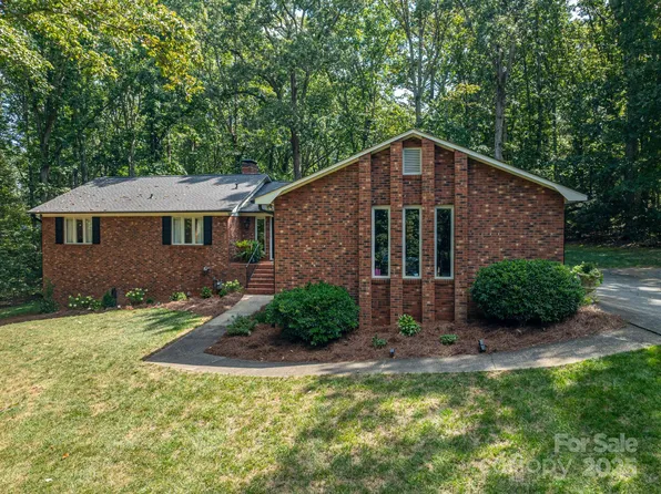 106 Saddle Tree Rd, Lincolnton, NC 28092