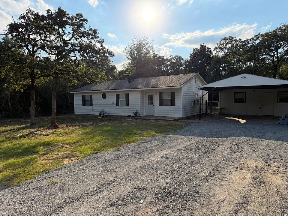 305 Sycamore Ln