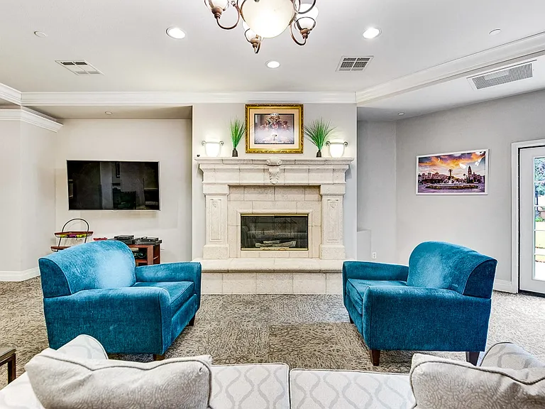 Gateway Park - 55+ Active Adult Apartments — Photo 20