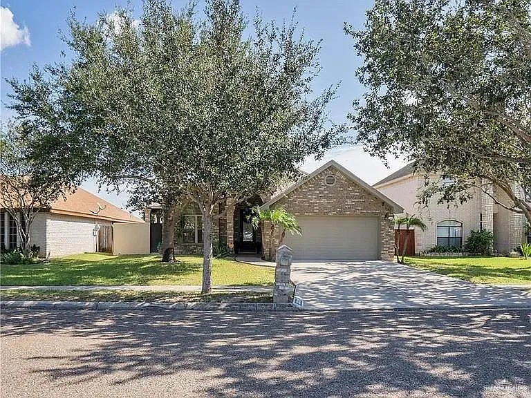 3205 Santa Teresa — Photo 2