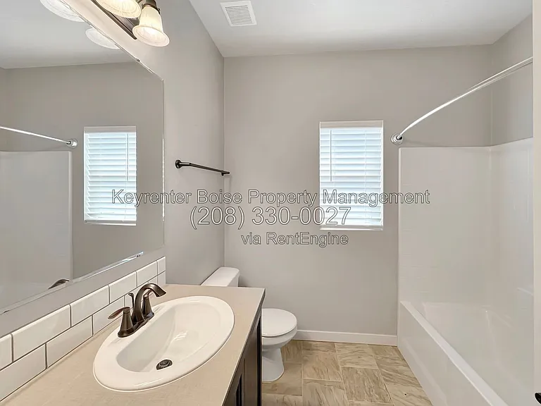 1376 W Pebblestone Dr — Photo 14