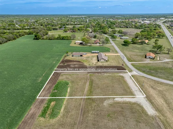 3 McCartney Way, Whitewright, TX 75491