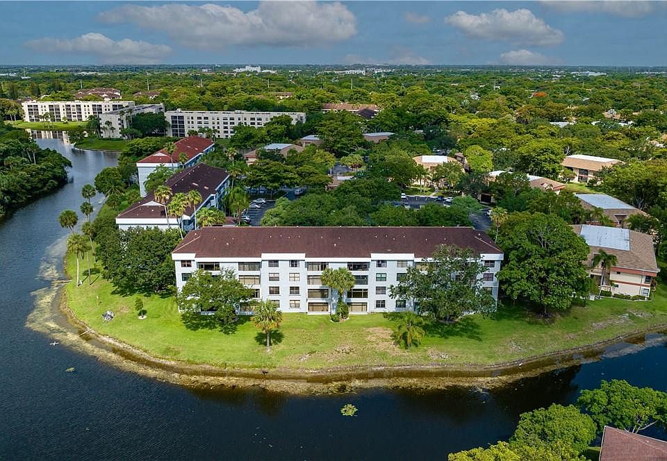 1st image of 4134 Carambola Circle #205