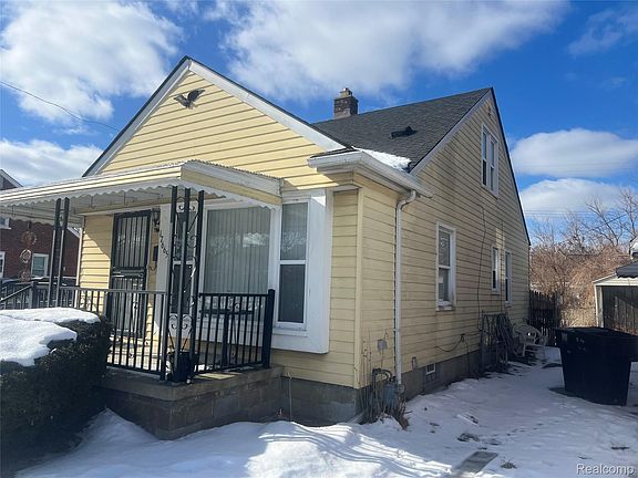 2nd image of 17665 Runyon St