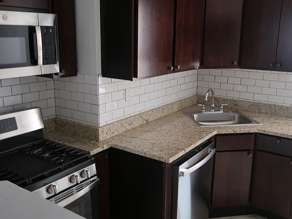 2nd image of 5001-03 W Irving Park Rd #3-5003