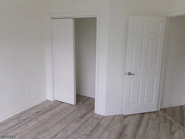 31 Victoria Dr — Photo 19