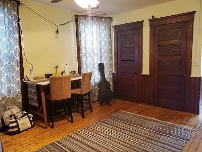 4th image of 87 Nicoll St #1