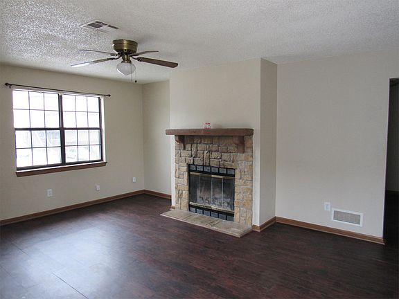 2nd image of 8707 NW 82nd Ter #D