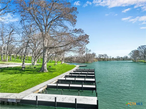 945 River Bank, New Braunfels, TX 78130