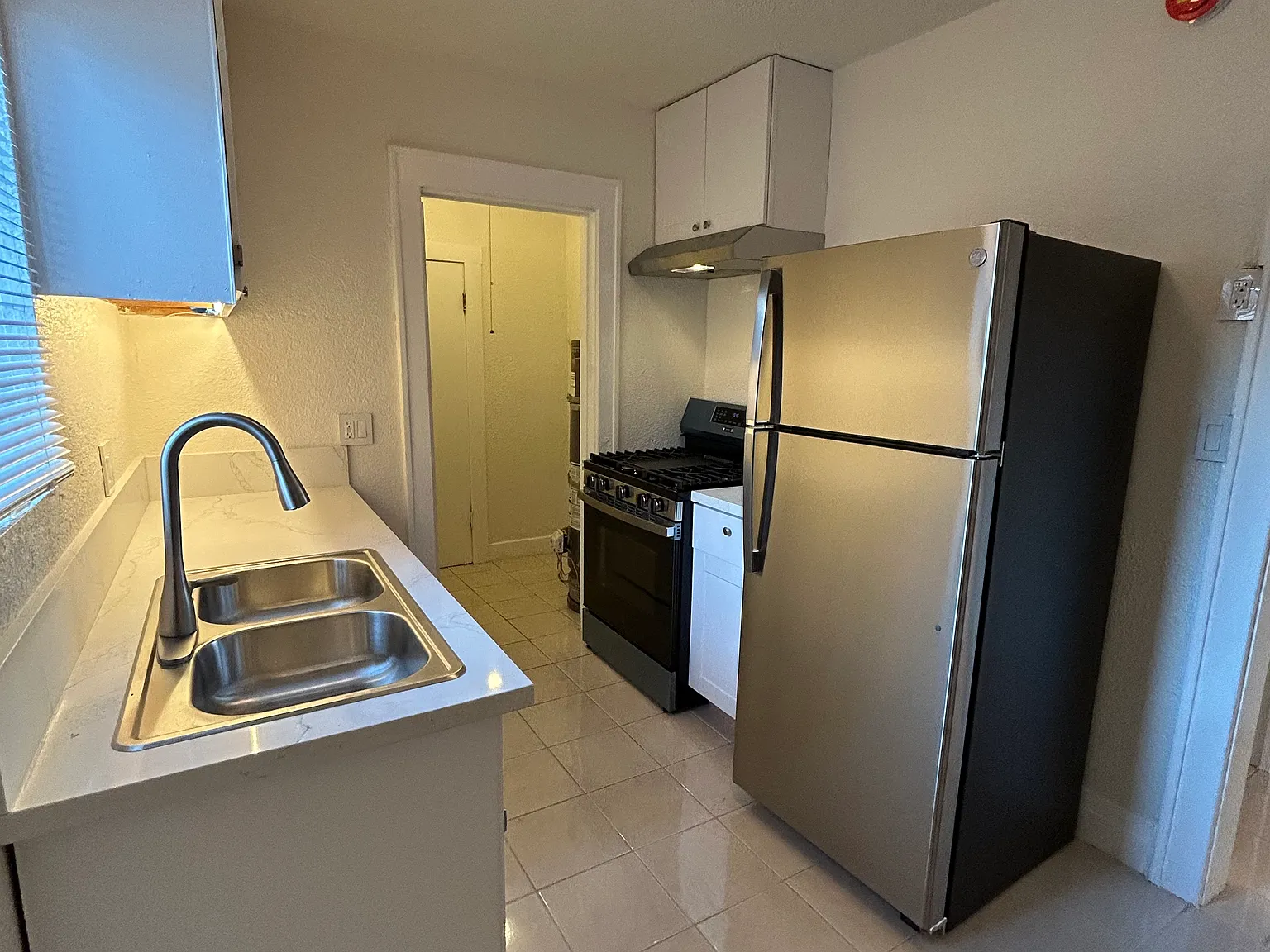1 bed, 700 sqft, $1,950 — Photo 1