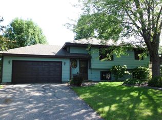 8694 Xenium Ln N, Maple Grove, MN 55369