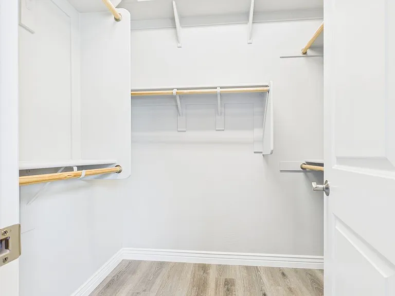 7001 E Portland St — Photo 33