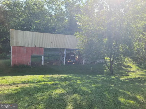 1892 Bellemans Church Rd, Mohrsville, PA 19541