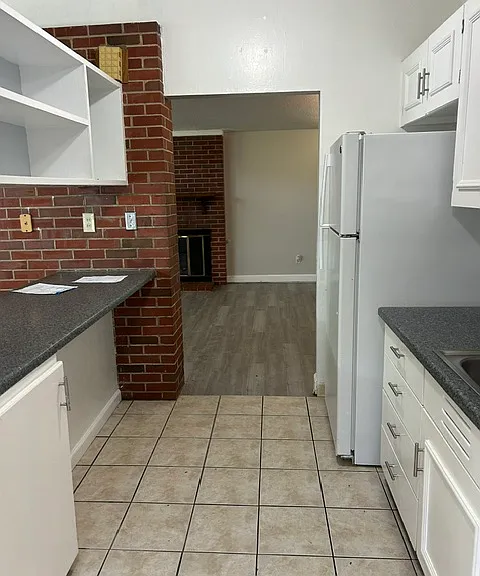 2625 Holiday Hill Dr — Photo 10