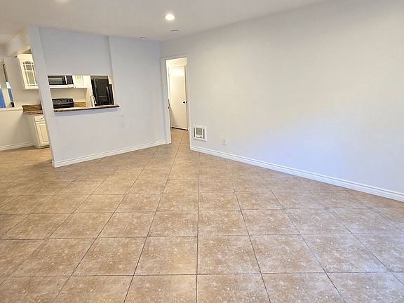 5th image of 1345 Cabrillo Park Dr APT A3