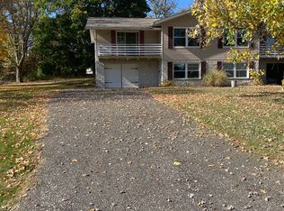 4472 King Arthur Dr, Uniontown, OH
