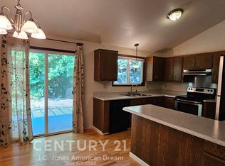 144 Belindy Cir, Grants Pass, OR 97527