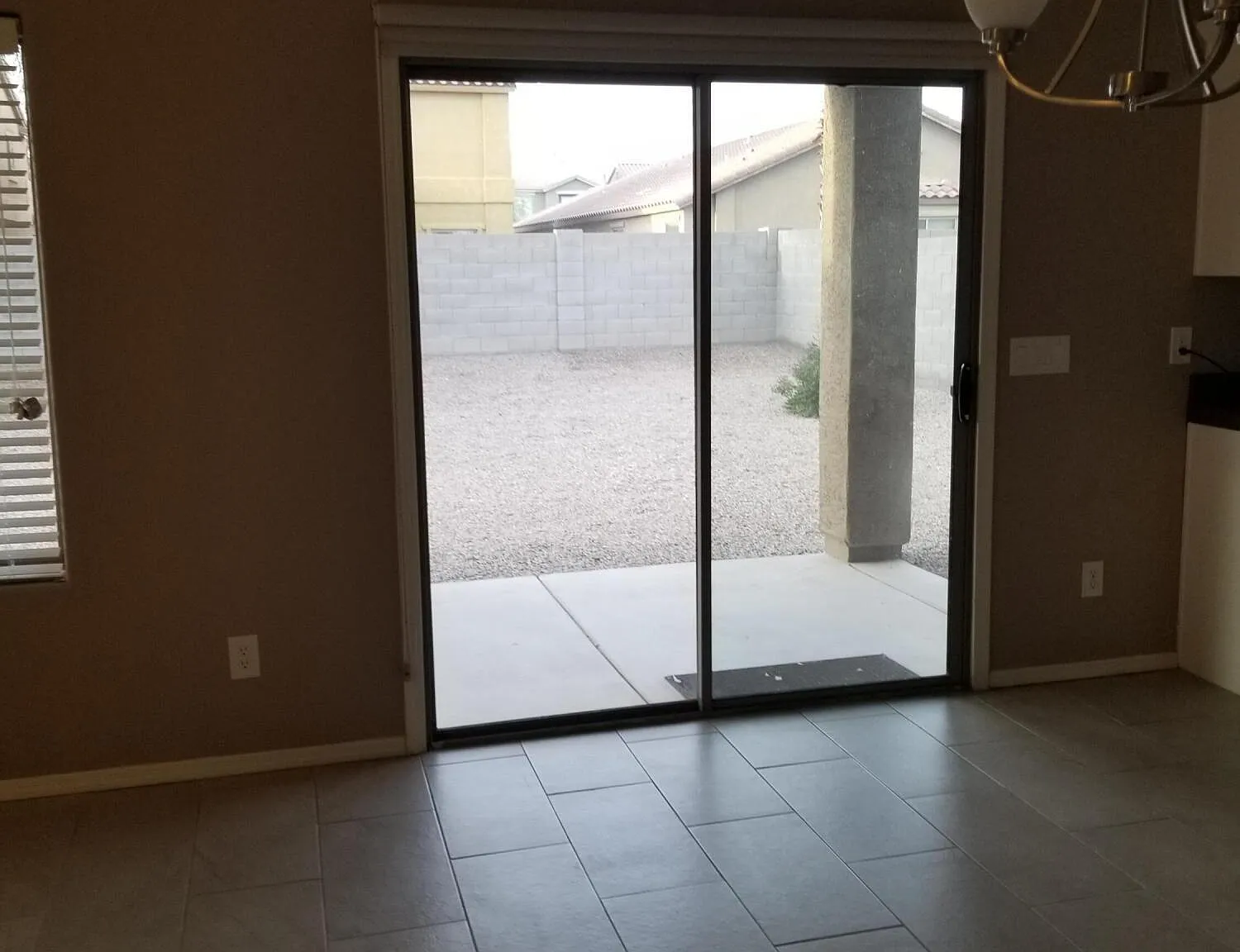 5 bed, 2.5 bath, 2745 sqft, $2,275 — Photo 3