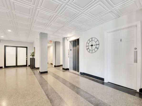 Fort Wood Apartments