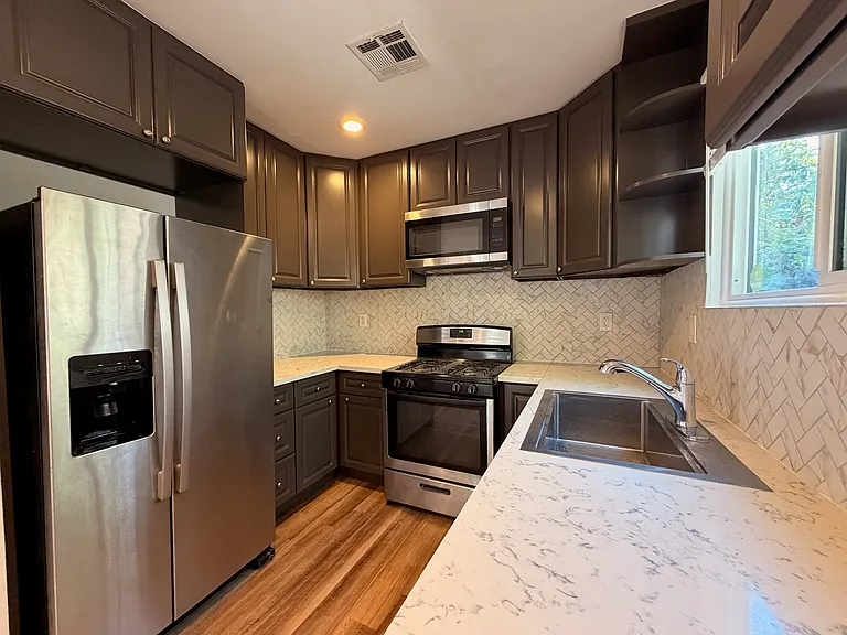 1309 Mohawk St #1/2 — Photo 7