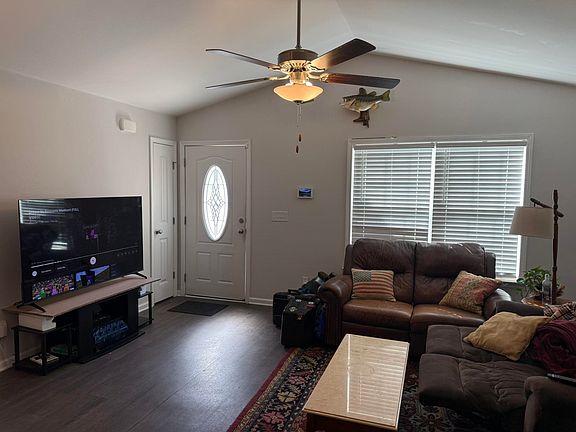 3rd image of 142 Desurrency Ct.