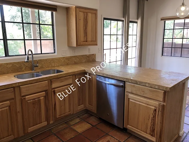 759 W Clear Creek Way — Photo 4