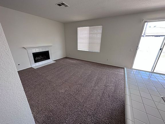 4th image of 24914 Newgarden St