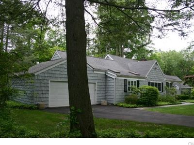 71 Manor Rd, Ridgefield, CT, 06877