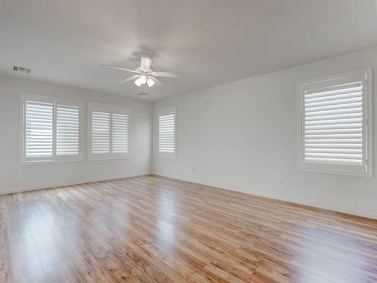 985 Noah Valley St — Photo 35