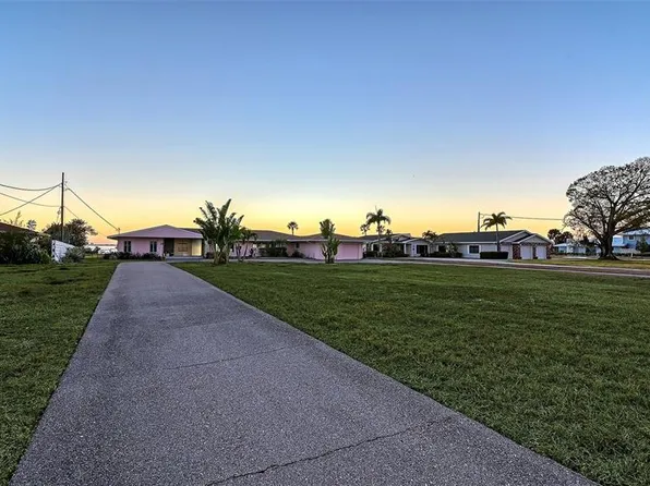 7322 Westmoreland Dr, Sarasota, FL 34243