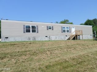 2714 Langston Rd, Strawberry Plains, TN 37871