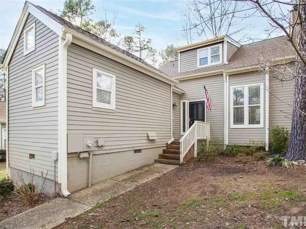 5718 Sentinel Dr, Raleigh, NC 27609