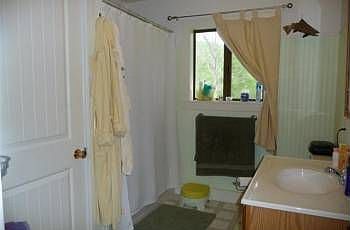 4th image of 1375 Wood Hill Ct