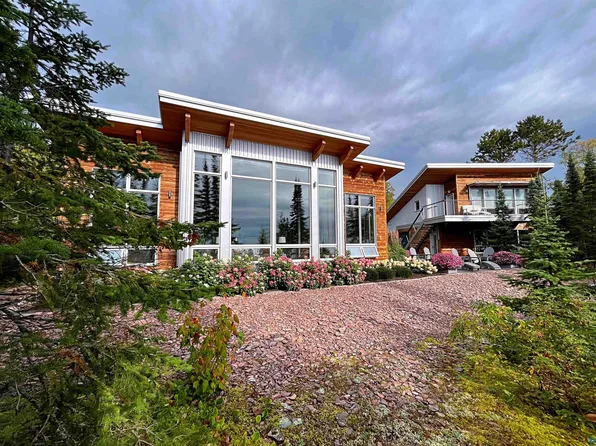 1868 Highway 61 E, Grand Marais, MN 55604