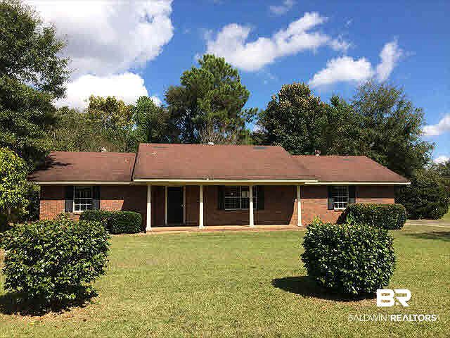 1st image of 823 Meadows Dr