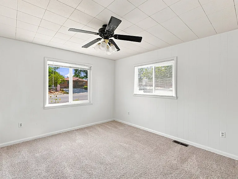 1811 S Irving St — Photo 5
