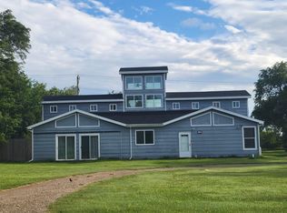 615 W 7th St, Russell, KS 67665