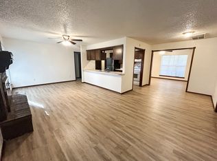9848 Willow Wind Dr, Oklahoma City, OK 73130